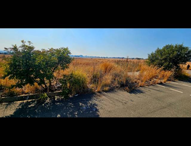 49,160M² VACANT LAND FOR SALE IN RASLOUW